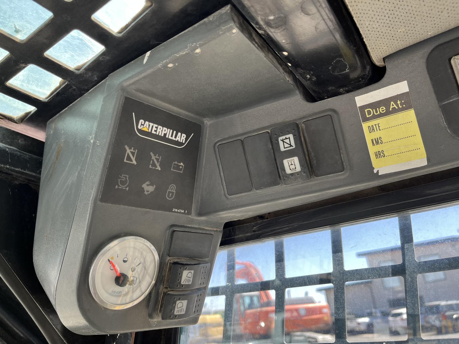 ./imagenes/INVOICE/2019/15904/CATERPILLAR 232B (10).JPG